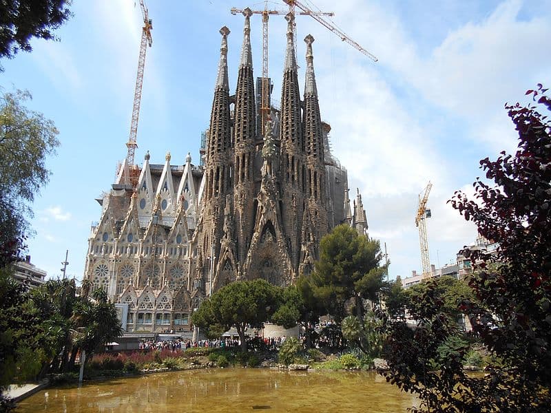 Fall in love with Barcelona