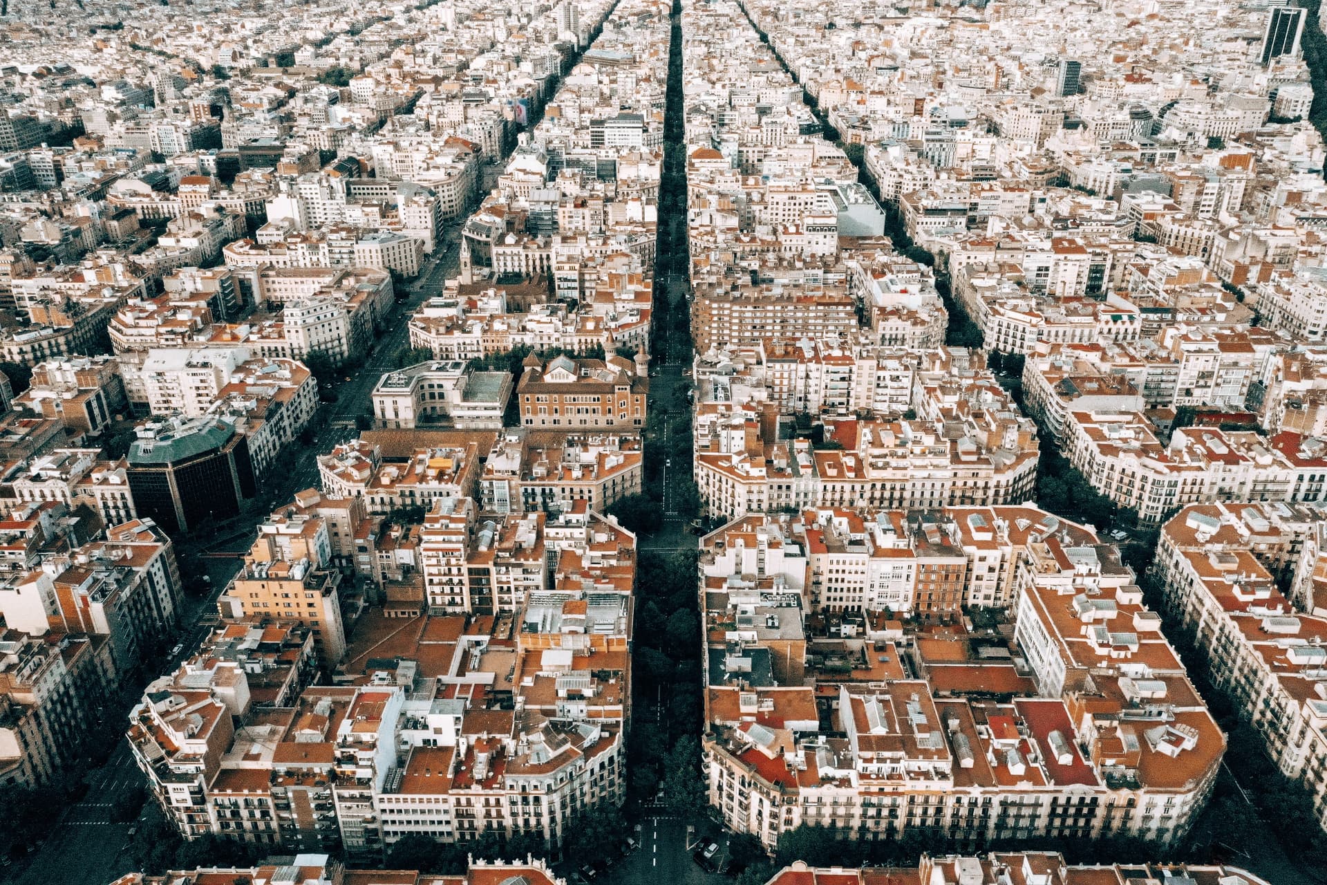 10 Mandatory stops for a first-time visit in Barcelona